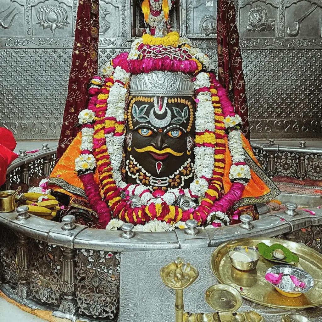 Mahakaleshwar mandir in ujjain . Book us to Visit this Temple. Best hotels in ujjain