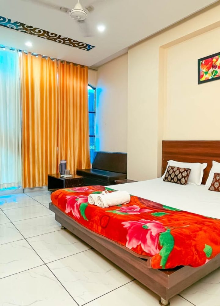 a classsic deluxe room in Hotel Nakshatra INN. Book you r stay with us.