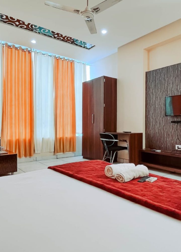 a classsic deluxe room in Hotel Nakshatra INN. Book you r stay with us.